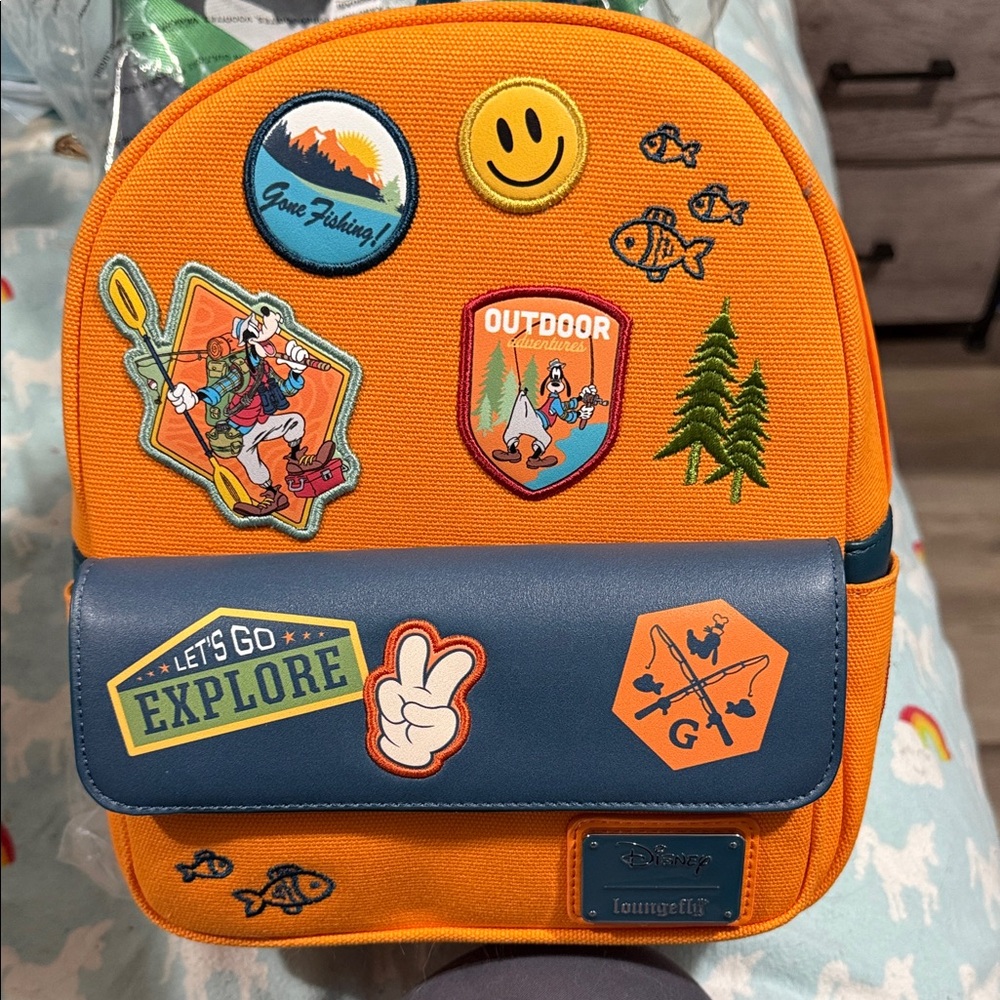 Goofy Camping Patch Loungefly - image 1
